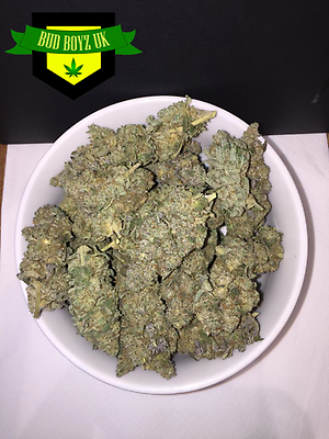 PREMIUM WEDDING CAKE