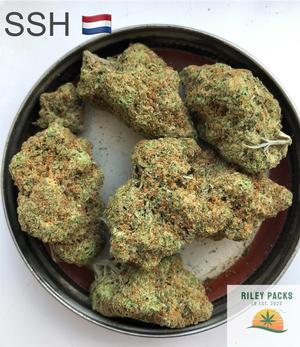 Super lemon haze (Lemon skunk x Super silver haze)