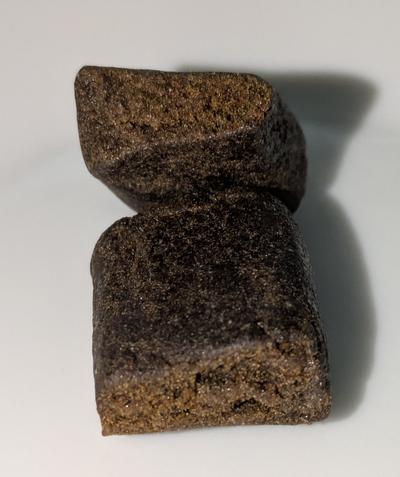 Premium Gold Darker Pollen Hash - Soft / Skunky / top