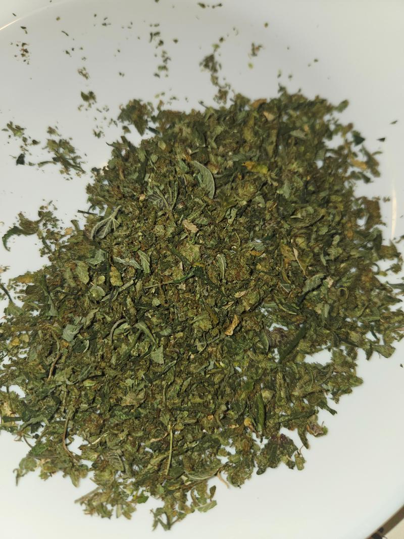 Mixed small bud/dust/shake