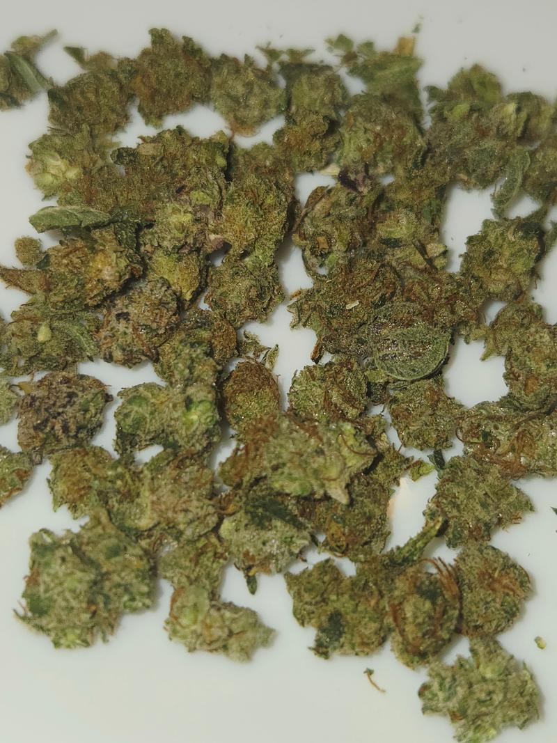 Mixed small bud/dust/shake