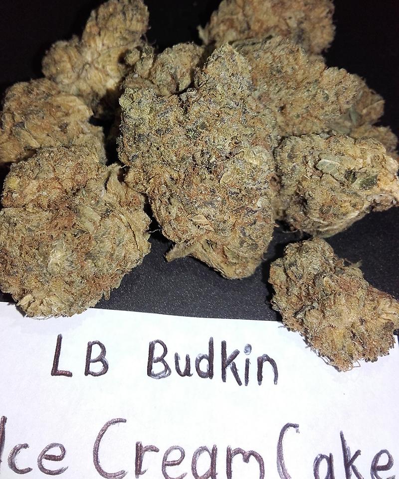 ICE CREAM CAKE (Canadian Import)