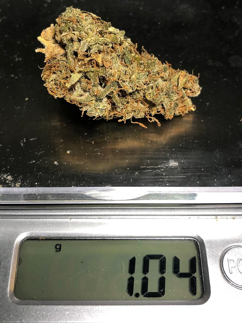 Wedding Cake (Cherry Pie x GSC x OG Kush)