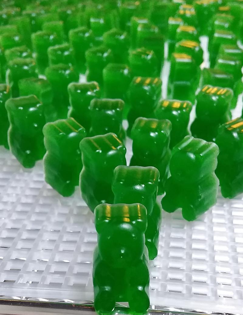 CannaBears THC/CBD gummies
