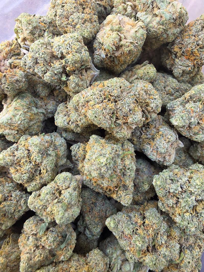 CALI AND CANADIAN FLOWER