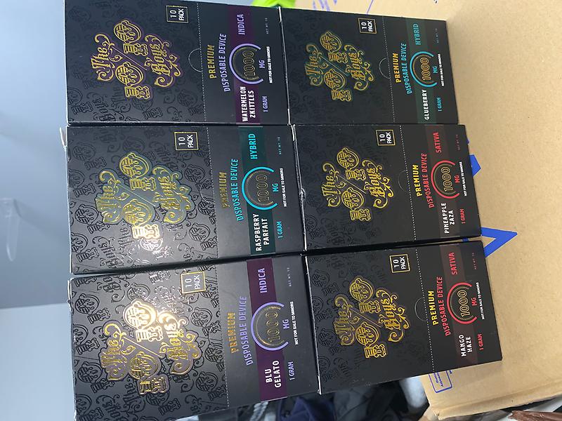 The 10/10 Boys Premium THC 1000mg Vape Pens