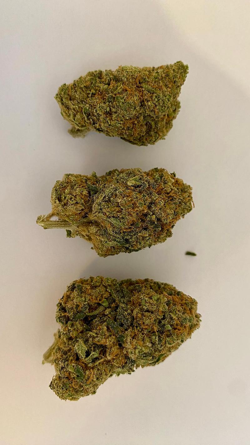 Pick And Mix Any 3 UK Indoor Strains £30 + Free P&P