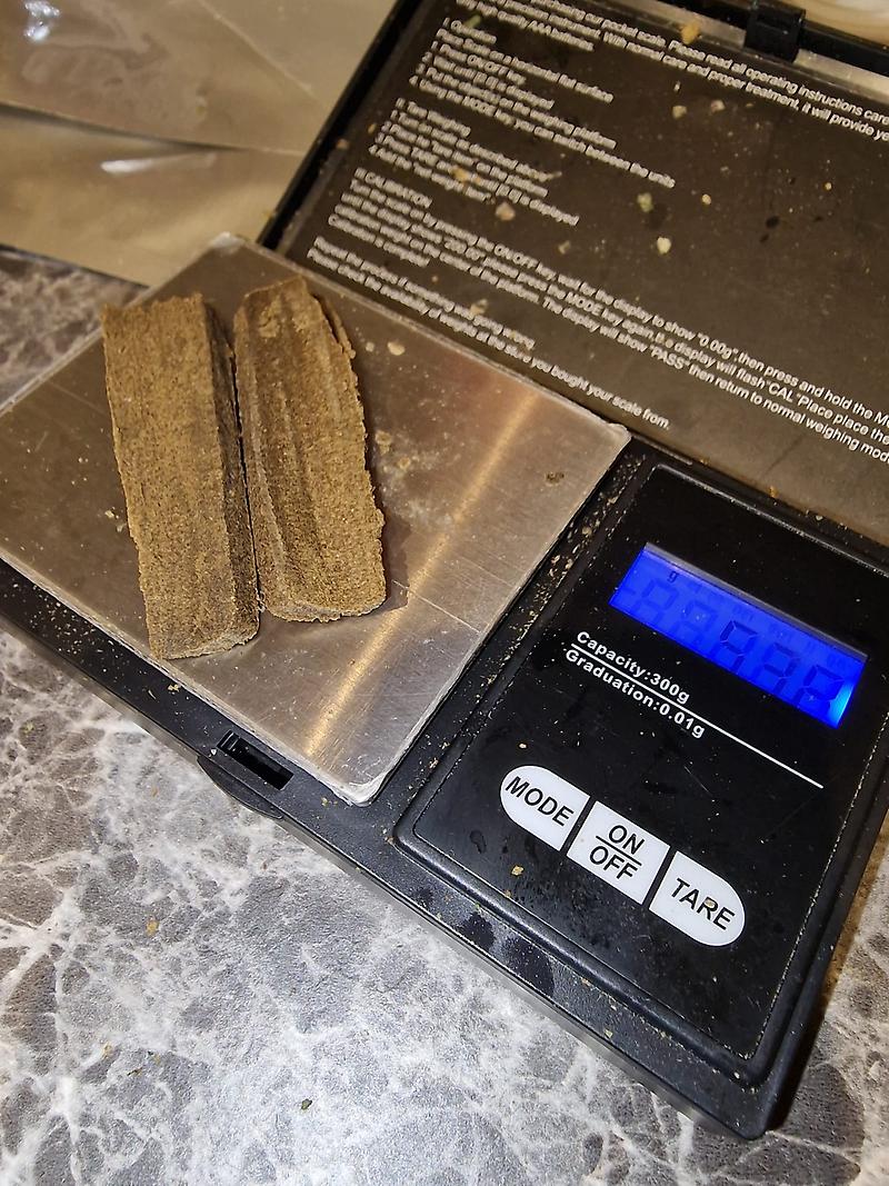 Old School Pollen Hash - Brittle Grade